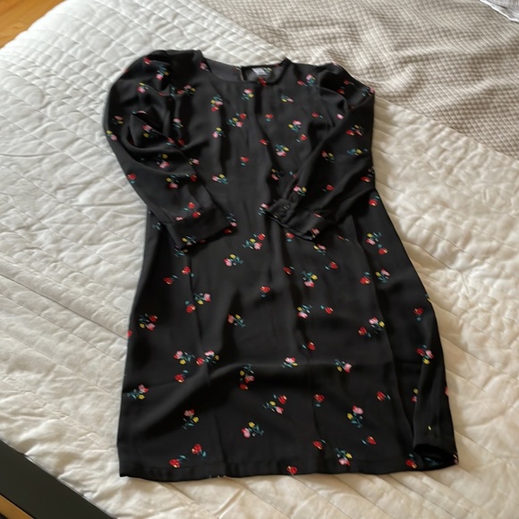 Old Navy Floral Dress. Size small. - Picture 2 of 5